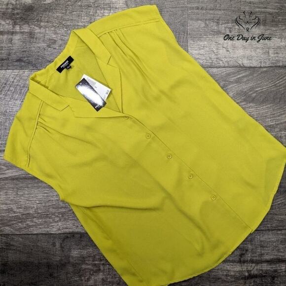 Premise Studio Tops - Premise Studio Women's Cap Sleeve Button Down Top Size M